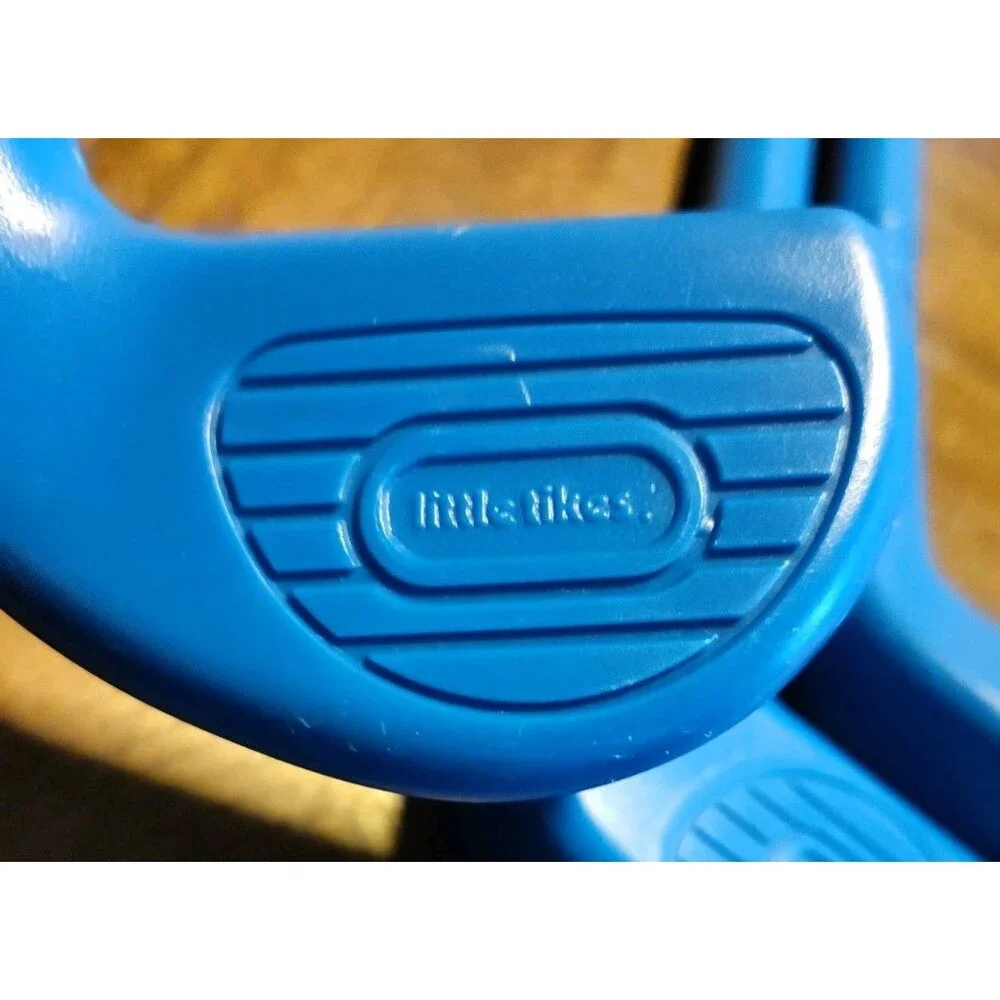 Little Tikes Toddler Golf Set Rolling Caddy Cart~3 Clubs And 2 Balls In/Outdoor